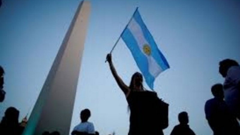 Аржентина пак в шок: Инструктор по бойни изкуства уби три жени 