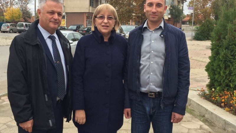 Цецка Цачева в село Тенево: Като президент аз ще настоявам за продължаването на съдебната реформа