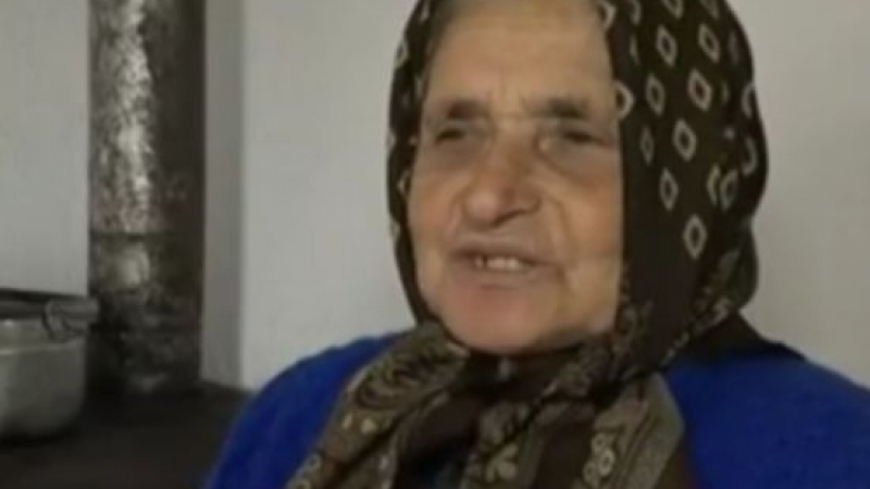 По нашенски: Баба живее 20 години без ток в село Поляна