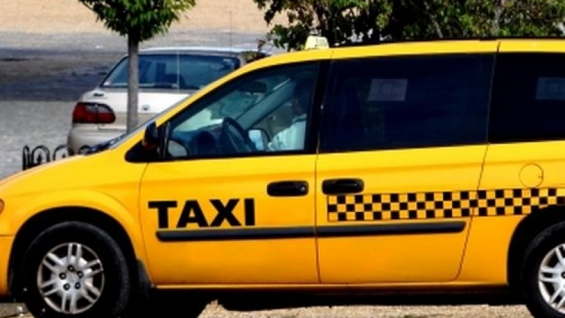 Вижте как бургаски студенти наказаха нагъл таксиджия в София (ВИДЕО)