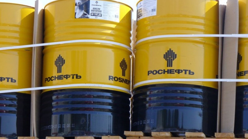 Русия продава още 10% от „Роснефт” догодина