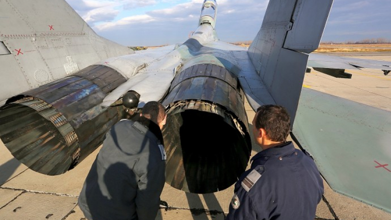 Русия внимателно следи проваления търг за двигателите на българските МиГ-29