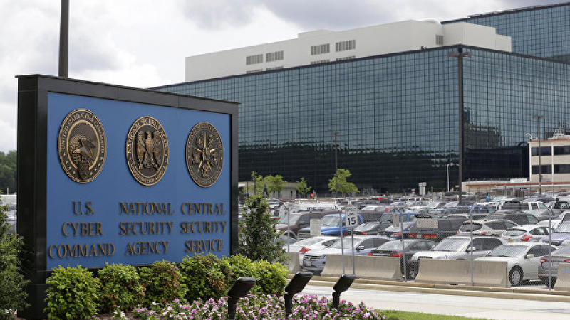Бивш служител на АНС на САЩ отмъкнал данни за нелегални американски шпиони 