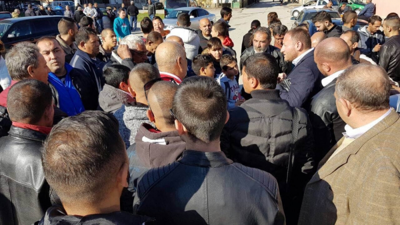 Лидерът на ДРОМ осъди стрелбата по Весо Дебелия! В Ботевград действа "фабриката за убийства на роми"