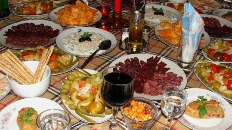 Само в БЛИЦ: В ресторант "България" се вият опашки за Генералска пържола и Гозбата на мама, разликата е 4,2%