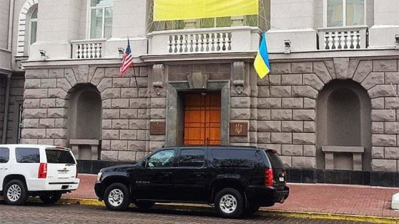 Ексдепутат от Радата: Агентите на тайните служби на САЩ спешно напуснаха Украйна 