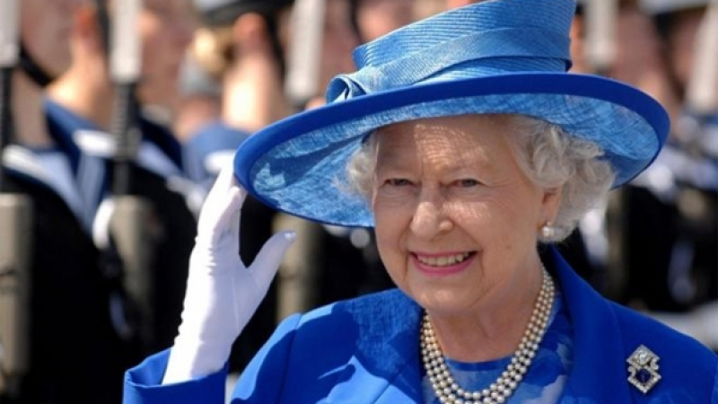 Английската кралица ще покани Доналд Тръмп в Уиндзор