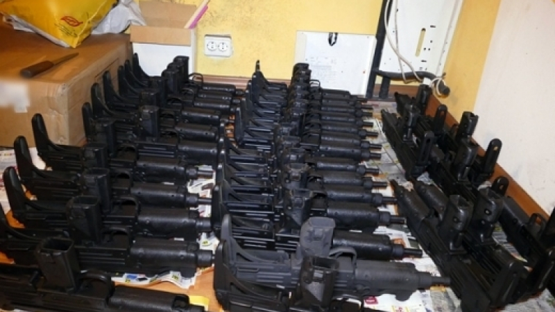 Прокурор: Картечните пистолети, открити у престъпна група, са само част от голям пъзел  
