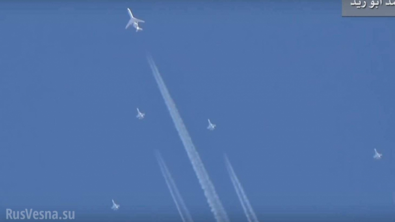 Въздушен ескорт от Су-35 на Ту-154 над Латакия паникьоса джихадистите        