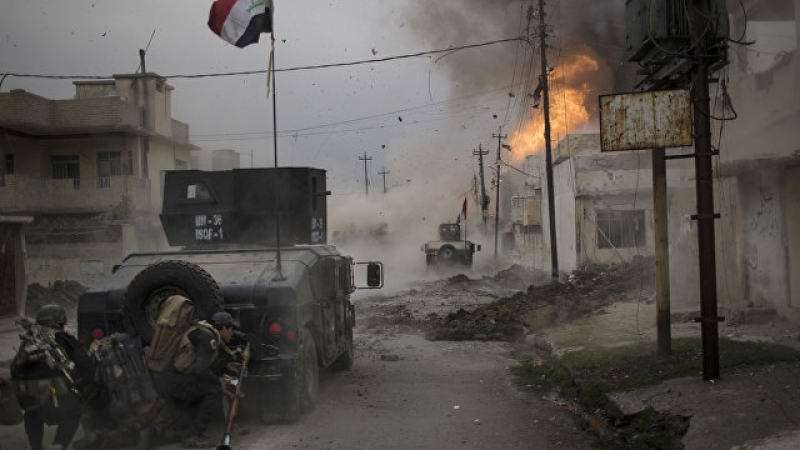Иракски опълченци затвориха обръча около Мосул, настъплението не върви 