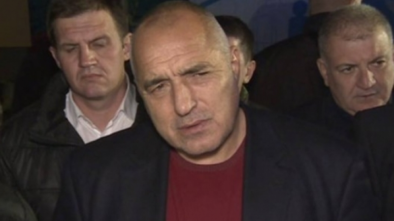 Борисов в оставка, но действа в Харманли, останалите храбро коментират в тв говорилните