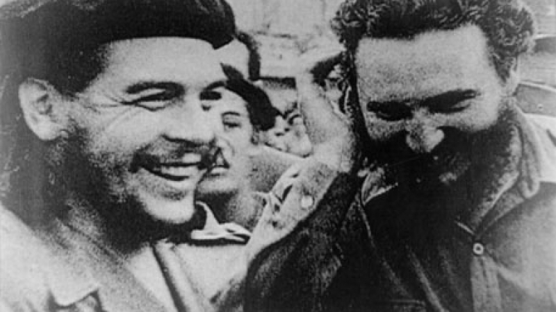  Животът на революционера Ел Команданте в СНИМКИ: Какъв бе Фидел Кастро (ВИДЕО)