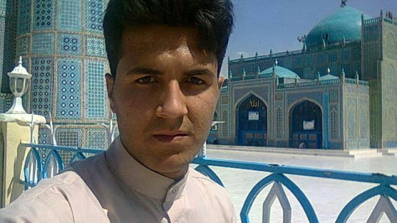 Само в БЛИЦ: Крайно религиозен афганистанец преминал през лагера в Харманли (СНИМКИ)