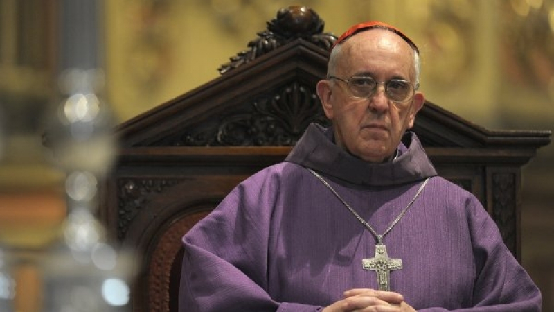  Папа Франциск скърби и се моли за Кастро
