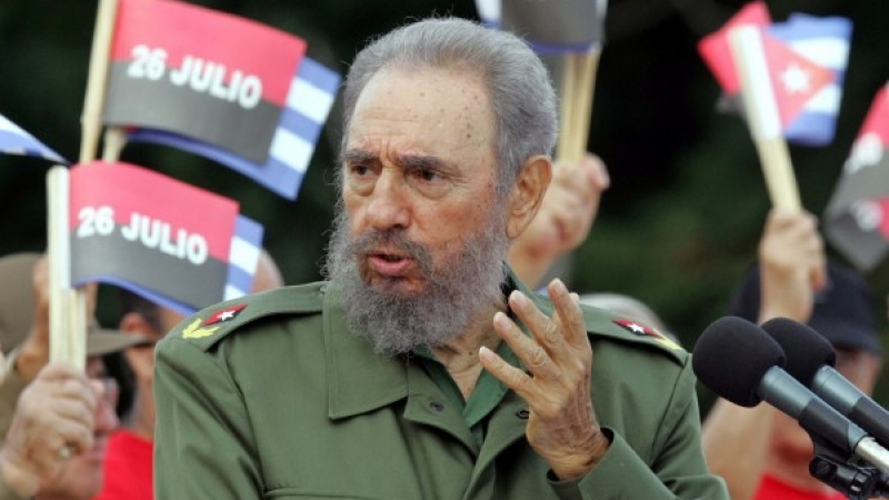 Погребват Фидел Кастро в Сантяго де Куба на 4 декември