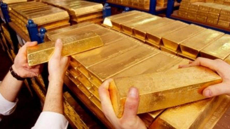 Италианците „треперят“ от референдума, точат банкови сметки, поръчват злато