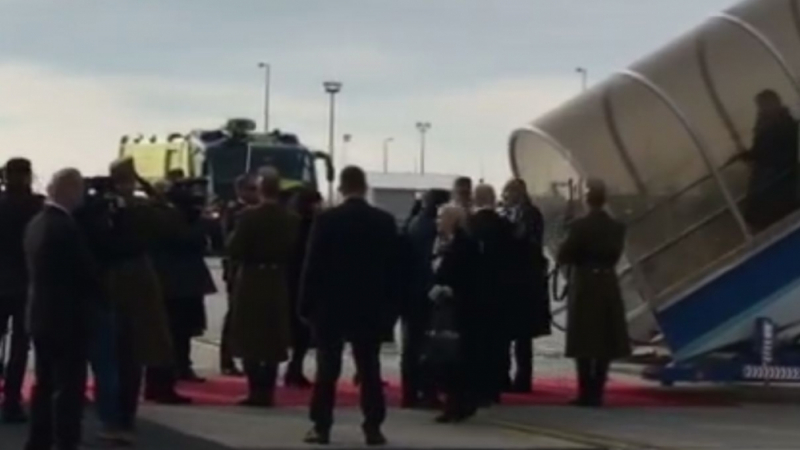 Вижте как Бойко Борисов пристигна в Будапеща (ВИДЕО)