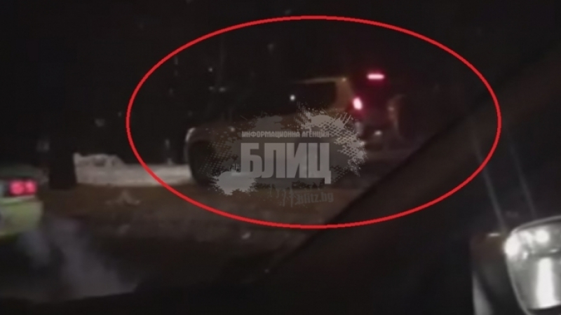 Нахалният шофьор, карал по тротоара на бул. „България”, получи акт! (ВИДЕО)