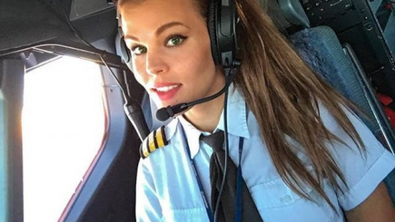 Това е най-красивата жена - пилот в света! (СНИМКИ)