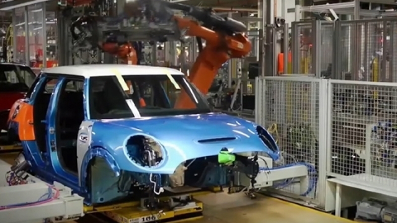 Заводът на MINI в Оксфорд изкара 3-милионния си автомобил