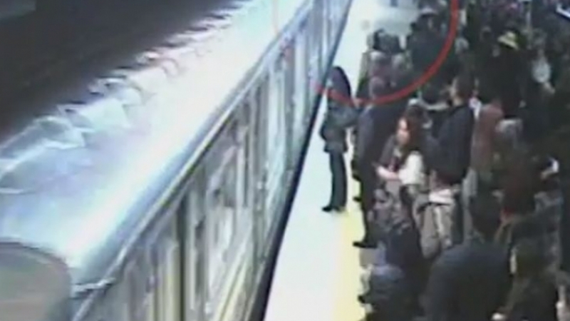 Официално: Ясна е причината за 5-часовия АД в столичното метро