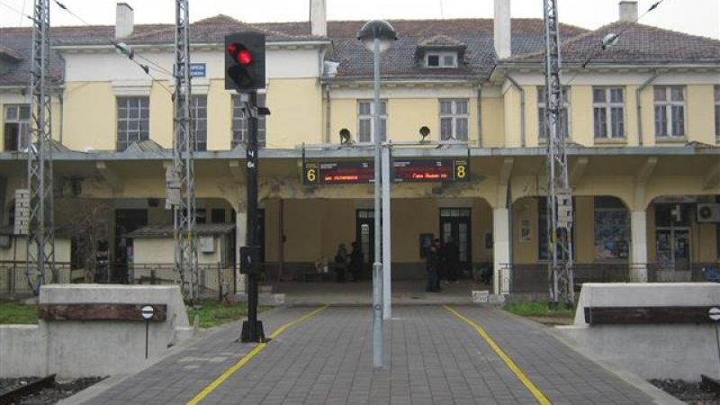 От 11 декември спират най-известния влак в България