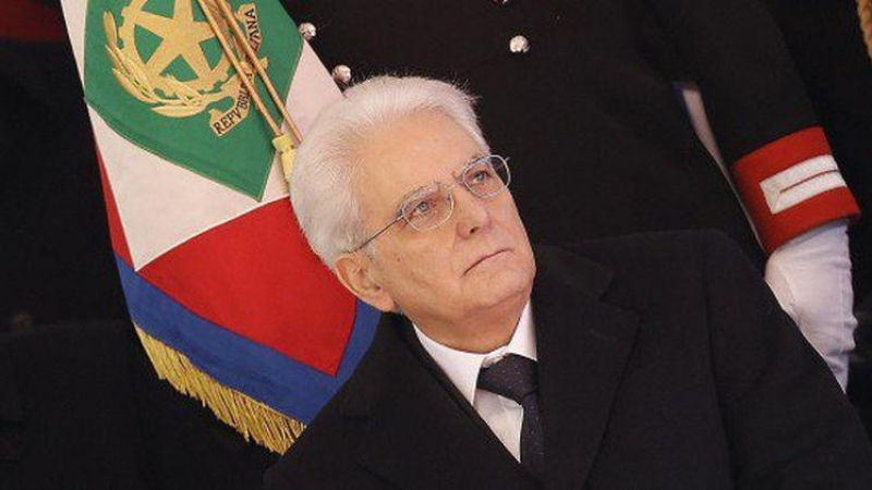 Италианският президент започва консултации за намиране на изход от политическата криза