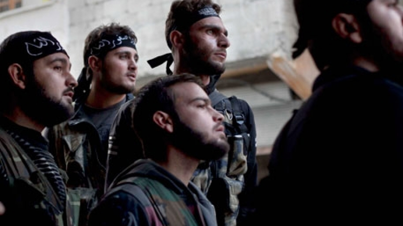 Бандитите от „Джебхат ан Нусра” молят за евакуация от Алепо (ВИДЕО 18+)