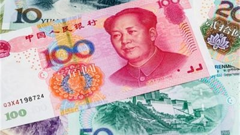 Централната банка на Китай рязко отслаби курса на юана