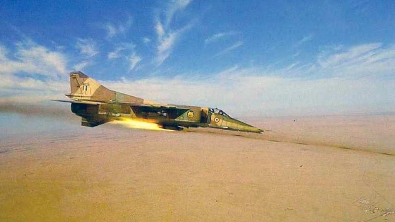Военен самолет се разби до Палмира, „Ислямска държава” твърди, че тя го е свалила (СНИМКИ)