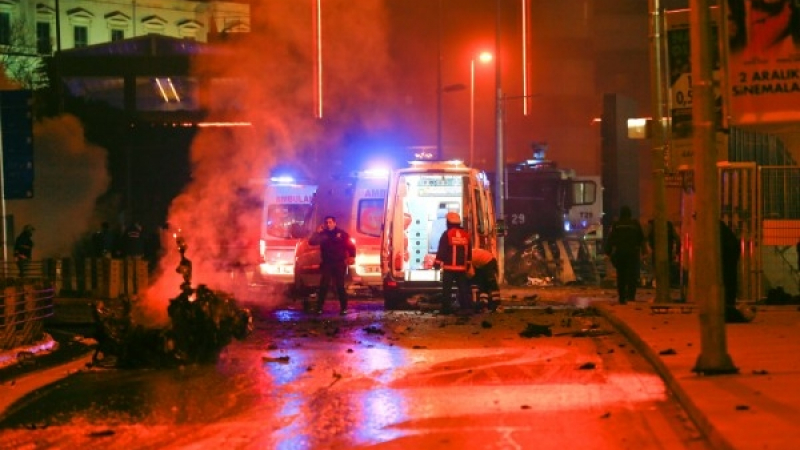 Броят на ранените в Истанбул след двойната терористична атака нарасна до 70 души (ВИДЕО)