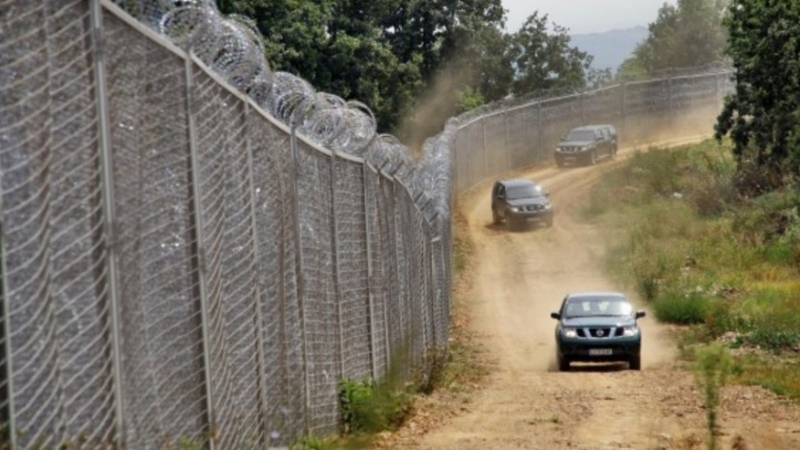 Австрия изпраща свои полицаи да спират бежанците по сръбско-българската граница