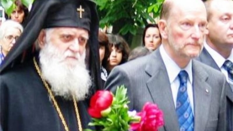 Ужас! Врачанският митрополит се бори за живота си 