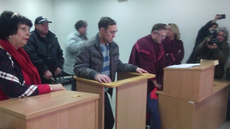 Свидетелите по делото "Евстатиев" спорят: Пие ли изнасилената ученичка, или не? 