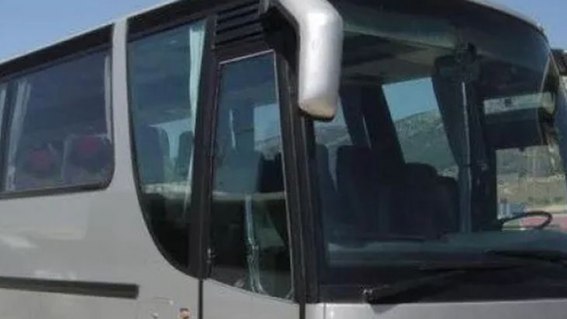 Отмъщение: Разпориха 38 седалки на частен автобус в Бургас