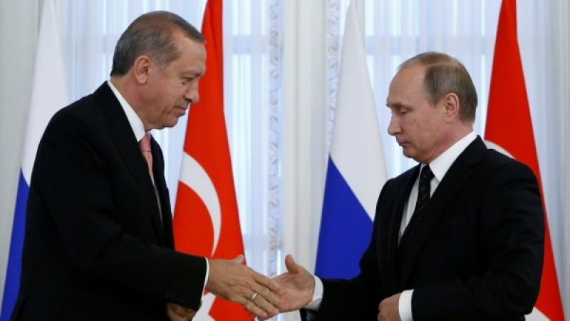 Путин и Ердоган си стиснаха ръцете за Алепо! 