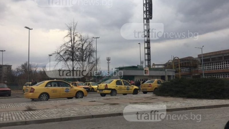 Пловдивските таксиджии с генщаб преди блокадата на града 