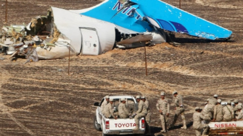 Обрат! Разследващите разбиване на самолет на авиокомпания EgyptAir намериха експлозиви