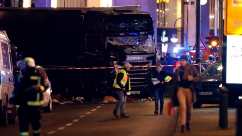 Стана ясно колко души са с опасност за живота след нападението в Берлин