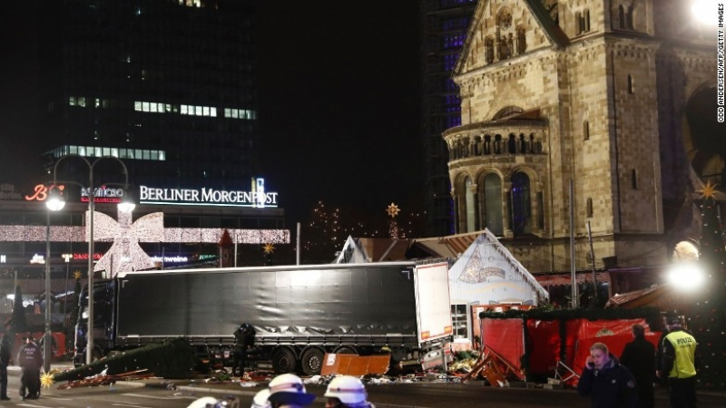 Тази СНИМКА след кървавия атентат в Берлин взриви социалните мрежи