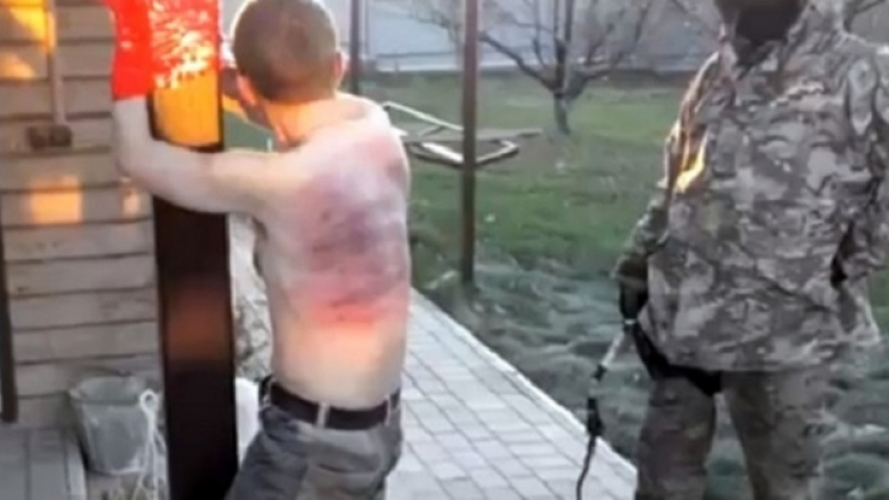 "Дейли Мейл" показа как опълченците в Донбас наказват безмилостно наркодилър (СНИМКА/ВИДЕО 18+)