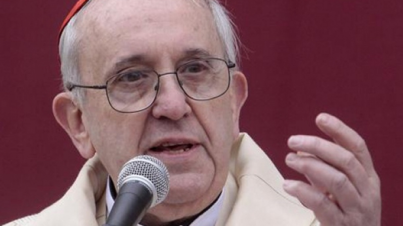 Папа Франциск заяви, че 2017 г. започва с "кърваво петно" върху света