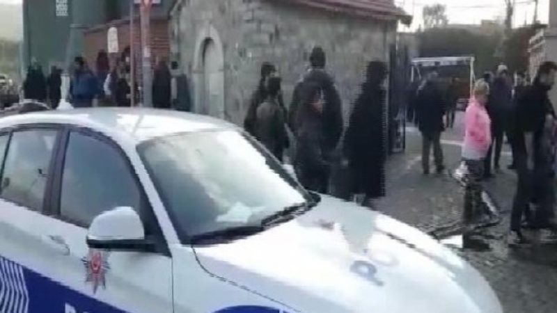 Нов ужас в Истанбул, отцепиха градска джамия 