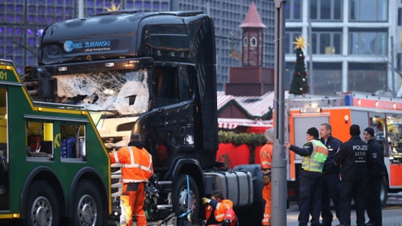 Превръщат в музеен експонат камиона-убиец от Берлин 