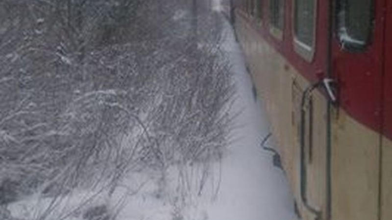 Драма на релсите: Влак се развали на Люляково! Хората стоят над два часа в студения влак 