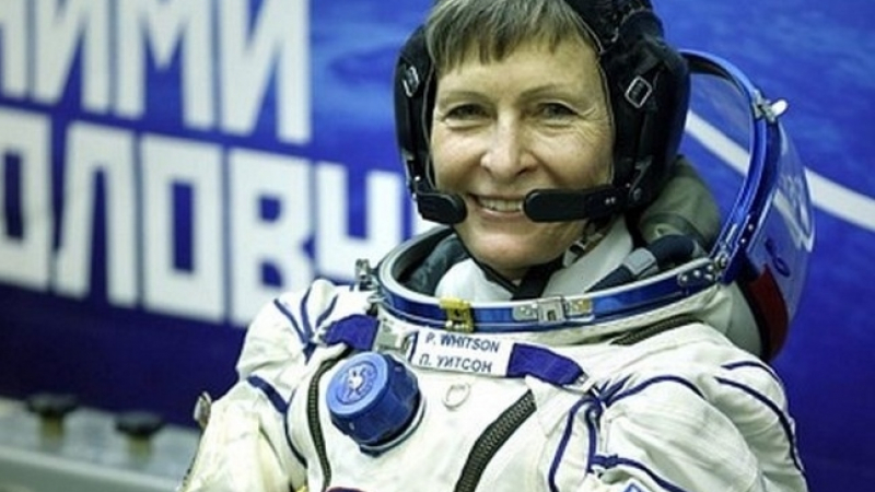 Астронавката от САЩ Пеги Уитсън изравни брадясал космически рекорд на 58 години!