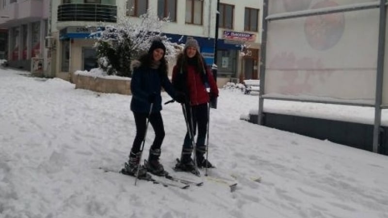 В Петрич се случи нещо историческо заради снега