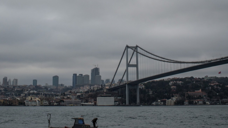 Люта зима и преспи в Истанбул! Босфорът е затворен за движение и в двете посоки  