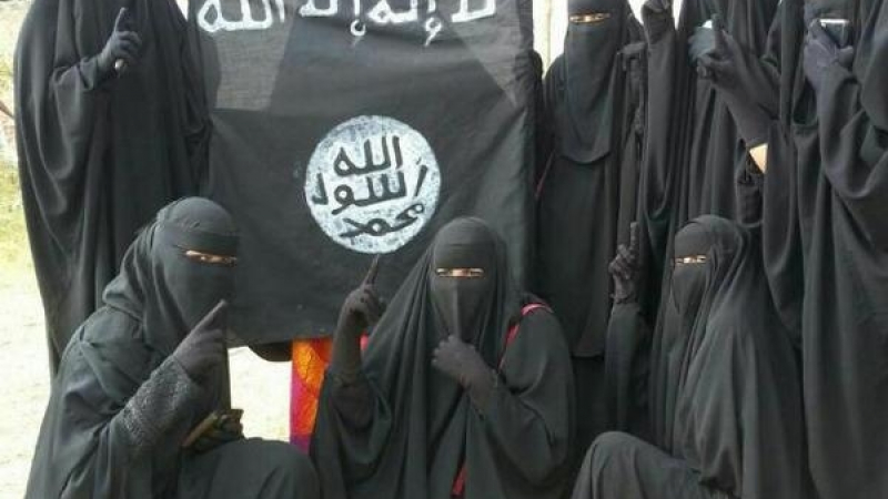 Съпруги от ИД се чудят какво да облекат за екзекуция