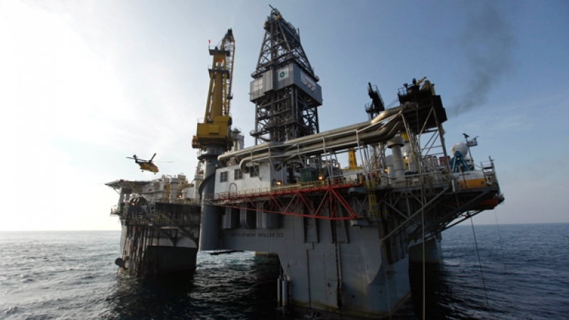 "Роснефт" и Китай подписаха споразумение за увеличаване на доставките на нефт